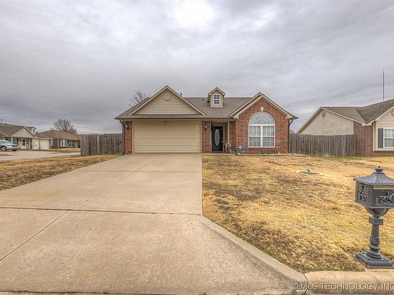 3rd image of 8913 S 257th East Pl E