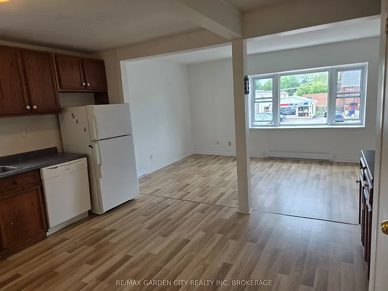 5126 Victoria Ave #6 — Photo 4
