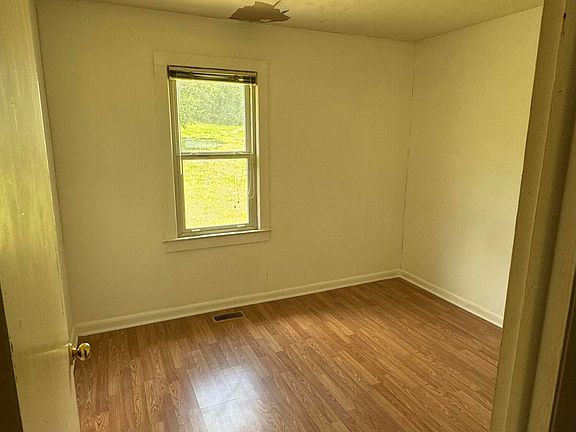 5th image of 3424 Adaline St