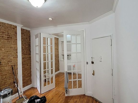 4th image of 119 E 102nd St #3B