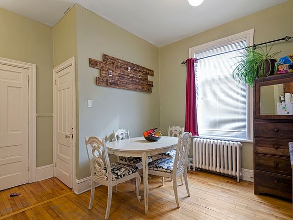 4th image of 152 Goulburn Ave #2