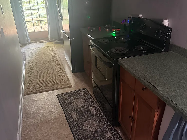89 Riverside Dr #3 — Photo 3