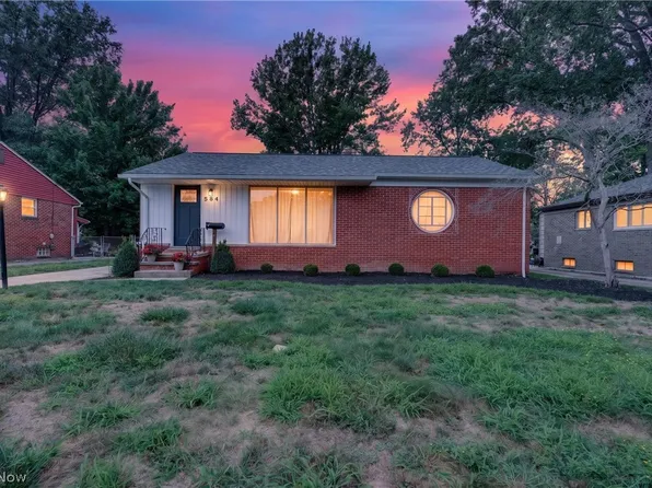 584 Bayfair Dr, Bay Village, OH 44140