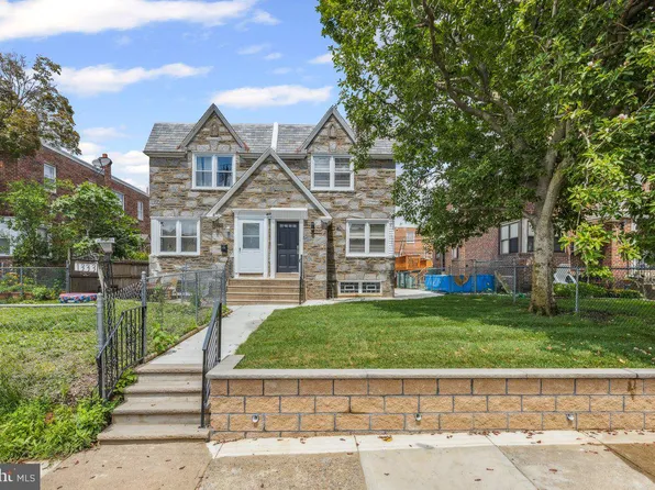 1335 Knorr St, Philadelphia, PA 19111