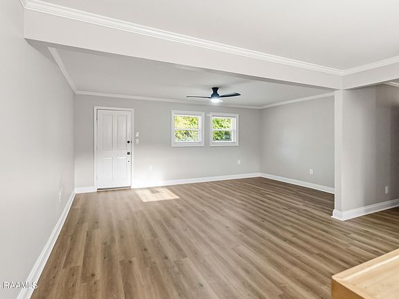 2nd image of 700 San Jacinto Cir