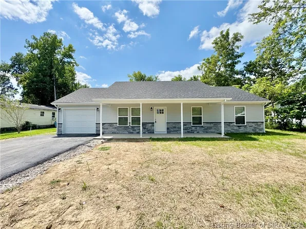 346 S Second Street, Austin, IN 47102