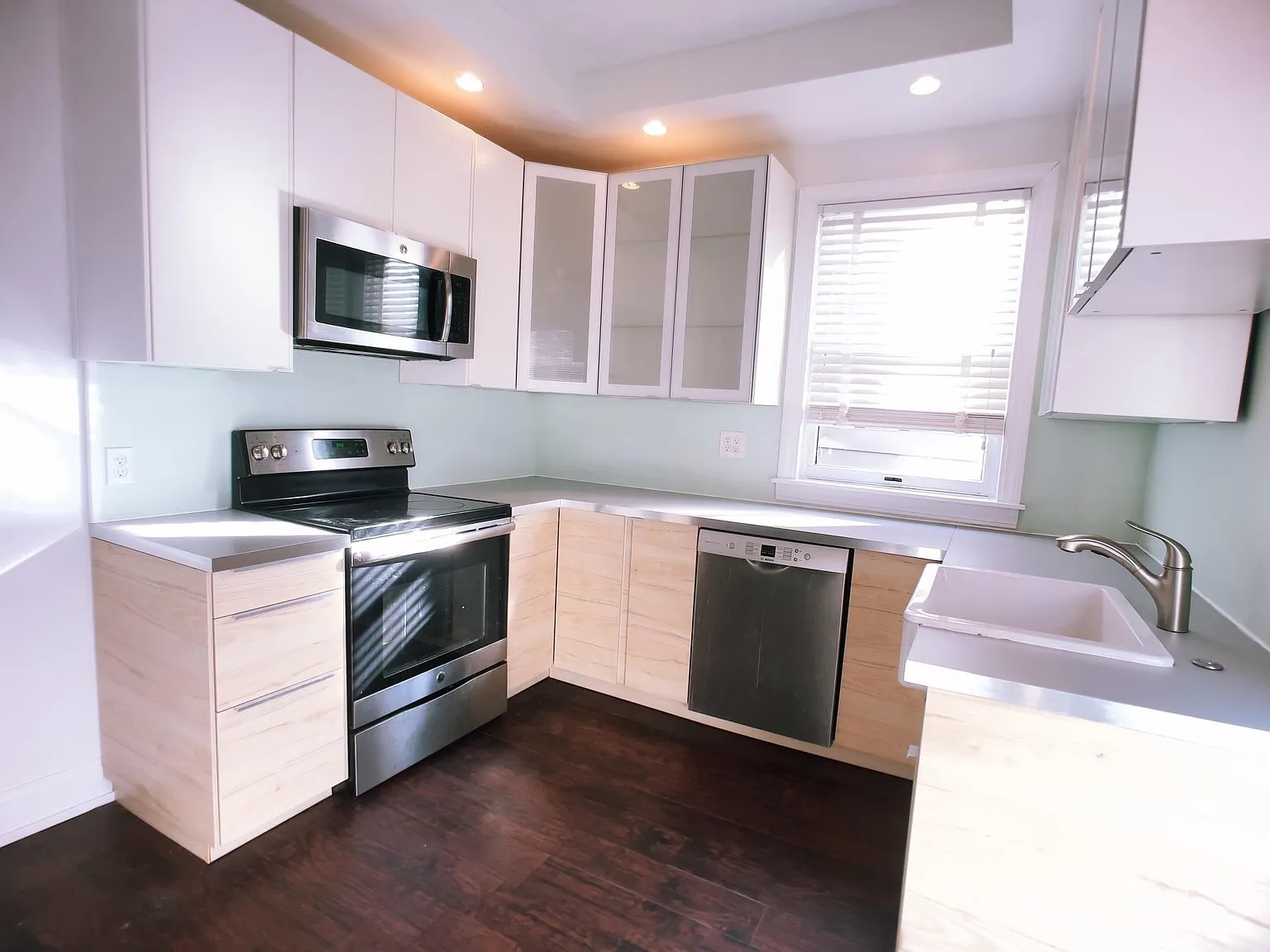 3 bed, 1666 sqft, $2,050 — Photo 3