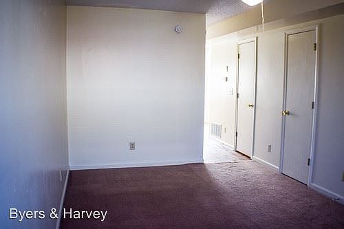4th image of 113 Coyote Ct APT 2