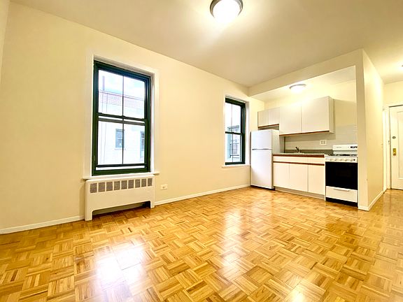 5th image of 542 E 79th St APT 6j