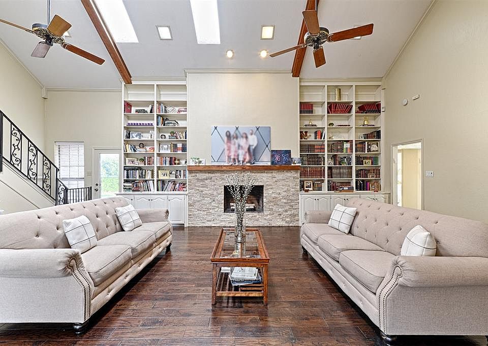 1st image of 17404 Oakington Ct