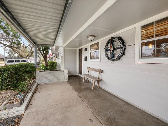 2nd image of 5519 Cheshire Ln