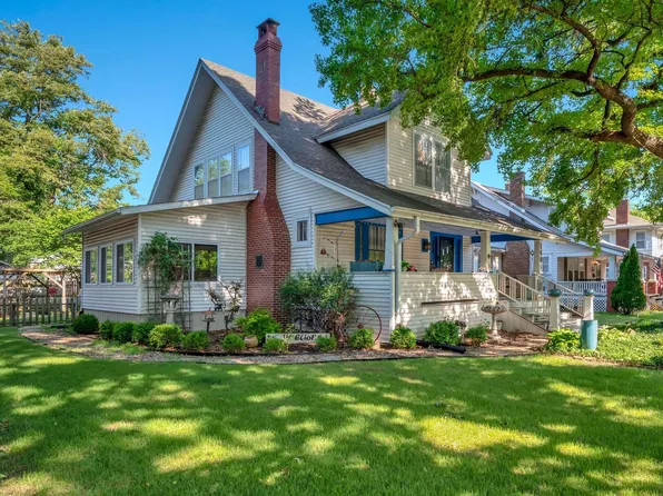 1401 SW Macvicar Ave, Topeka, KS 66604