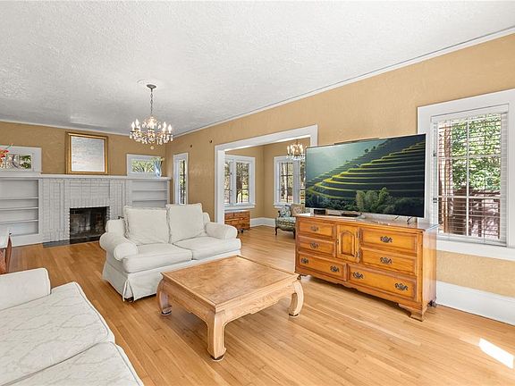4th image of 737 SPRINGDALE RD
