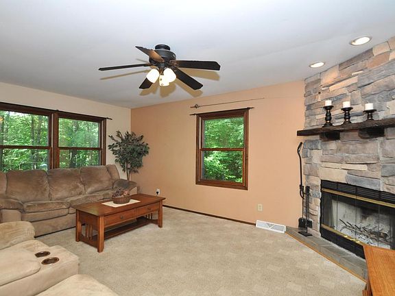 4th image of W1361 Woods Dr