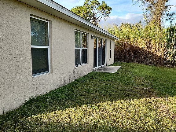 3rd image of 547 Flamingo Ave