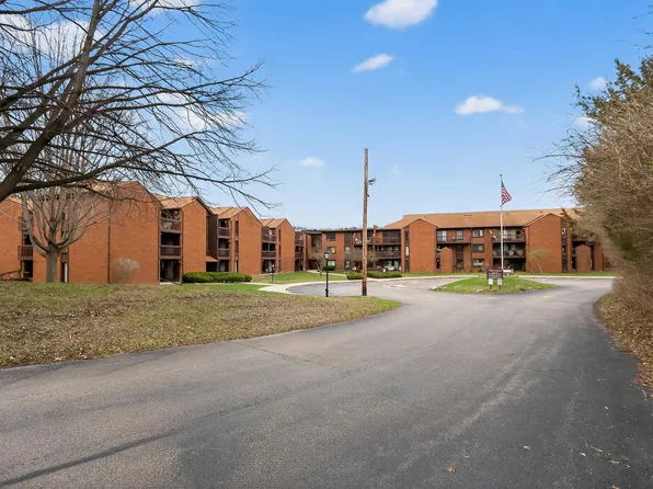 2929 Sunnyside 303a Dr, Rockford, IL 61114
