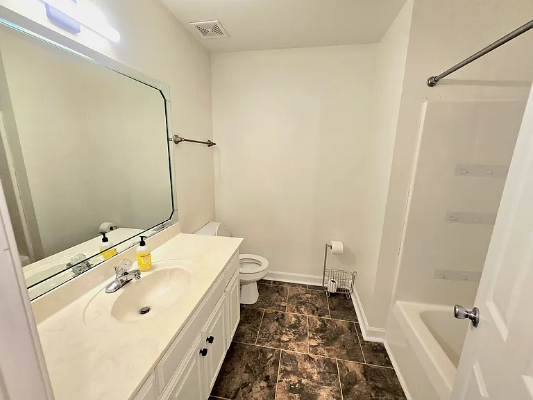 735 Courtland Ave — Photo 39