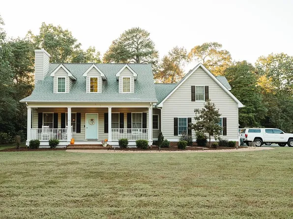 383 Belle Aire Dr, Hardyville, VA 23070