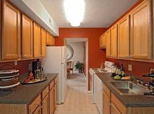 7913 Mandan Rd APT 203, Greenbelt, MD 20770