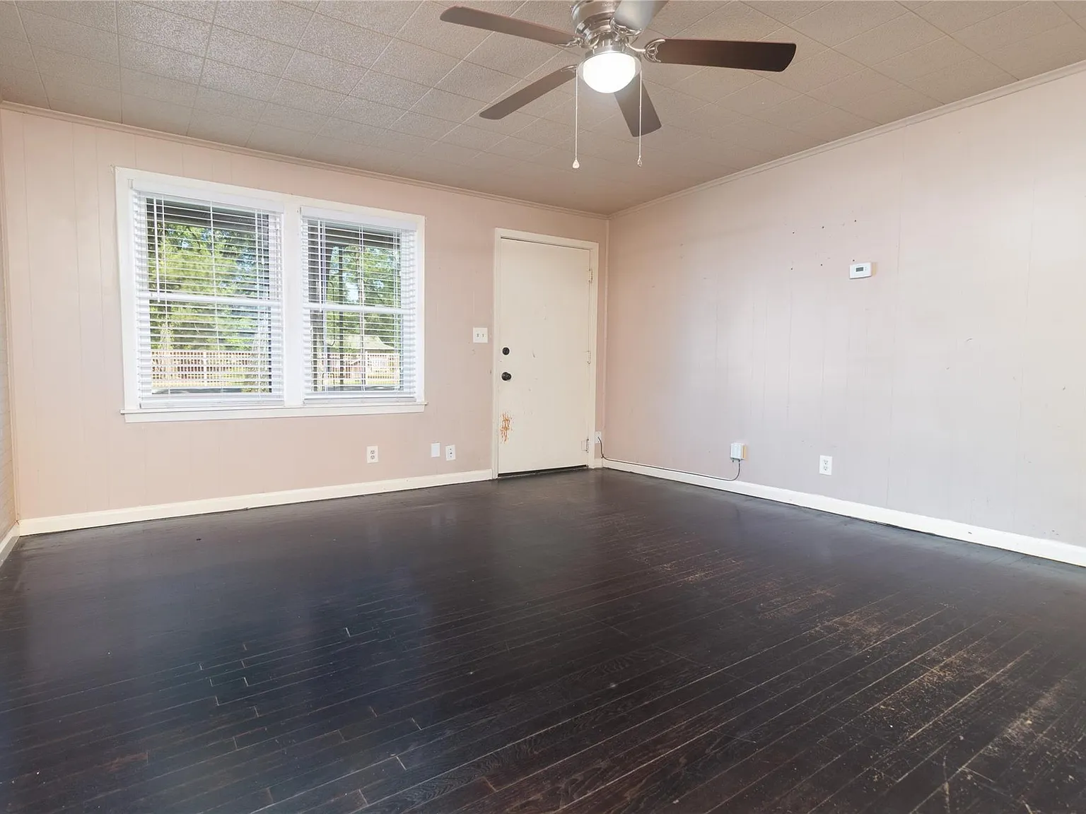 3 bed, 2.0 bath, 840 sqft, $1,200 — Photo 4