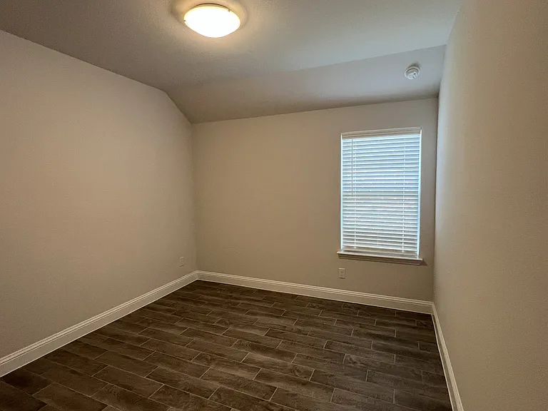 712 Palazzo Pl — Photo 13