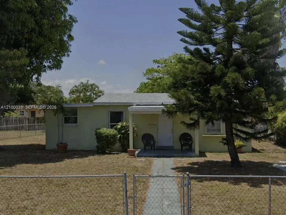 1621 NW 14th St