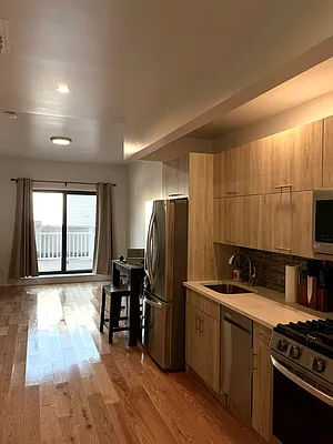 Rented by Daniel Gale Sotheby's International Realty | media 10