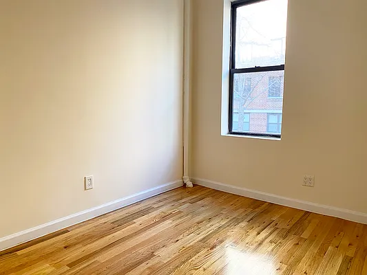 Rented by Waverly Realty Associates | media 24