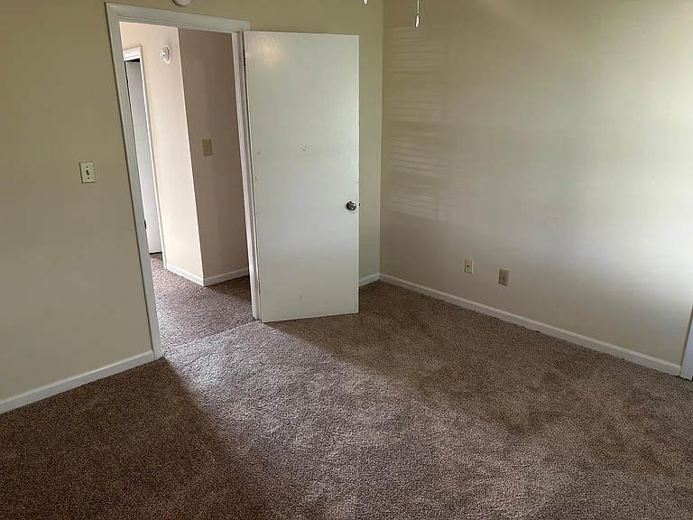 1295 Barnwood Ct #A — Photo 6