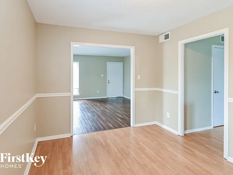 6630 Windflower Ln — Photo 5