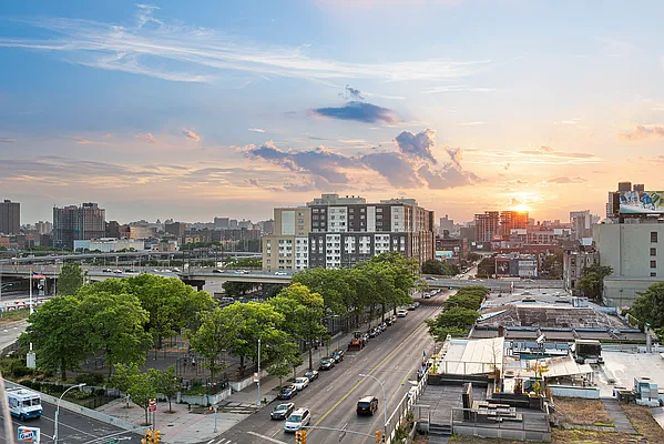 Rented by Compass | media 9