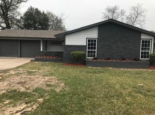 5855 Reed Rd, Houston, TX 77033