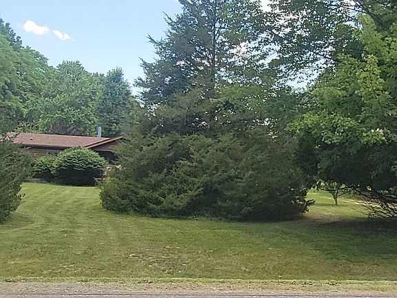 3rd image of 3865 Little Rd