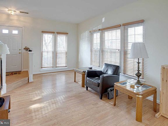 3rd image of 4374 Sutler Hill Sq