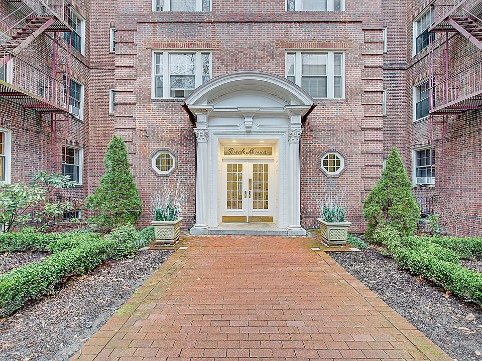 1st image of 117 Park Ln S #B1i