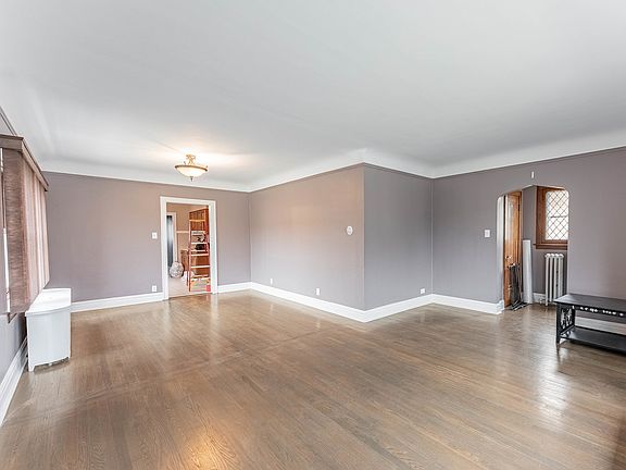5th image of 2246 Clinton Ave