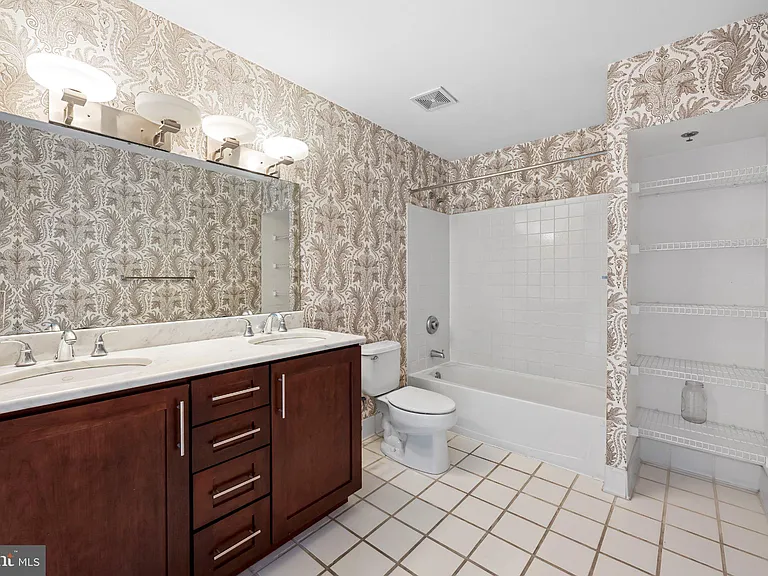 2702 Lighthouse Point E #E-738 — Photo 26