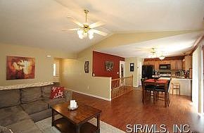 5th image of 47 Alta St