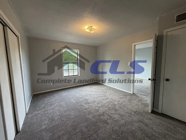 626 E Curry Dr E #B — Photo 4