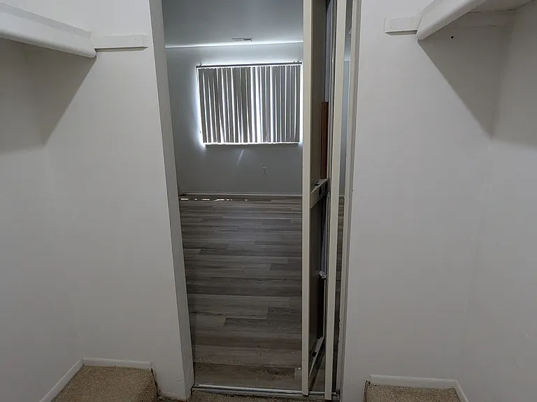 30024 W Twelve Mile Rd #13 — Photo 11