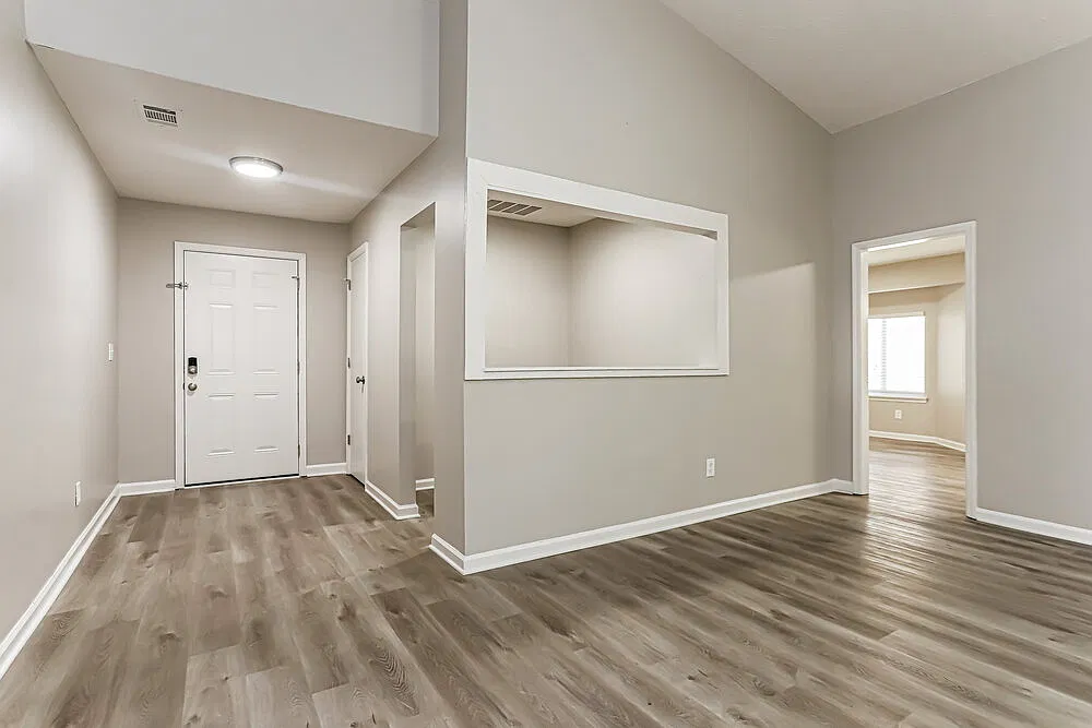 3 bed, 2.0 bath, 1760 sqft, $2,630 — Photo 3