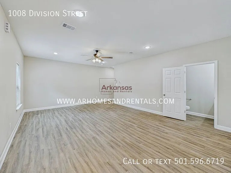 1008 Division St — Photo 16