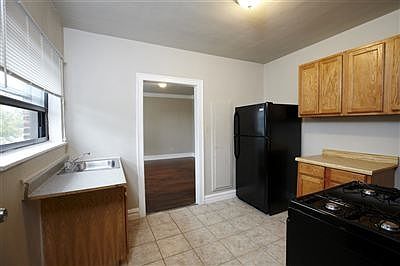 5th image of 11119 S Longwood Dr #2