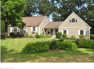 26 Knollwood Rd, Farmington, CT 06032