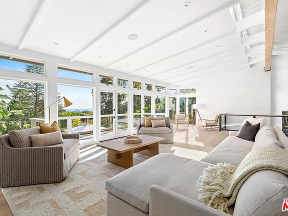 4th image of 1514 Sorrento Dr
