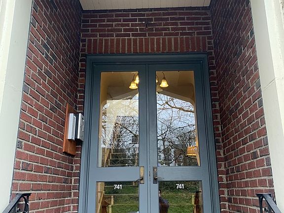 3rd image of 741 Federal Ave E #10