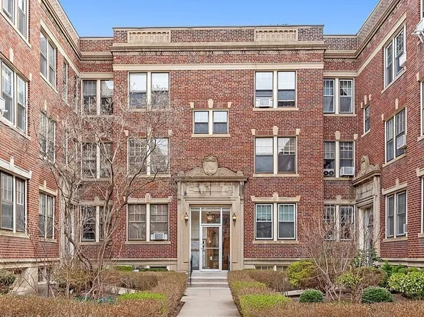 457 Washington St APT 3, Brookline, MA 02446