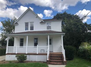 241 Church St, Freeport, NY 11520