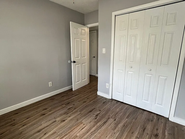 1221 Cypress Ln — Photo 16