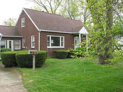 2nd image of 9766 Grafton Rd